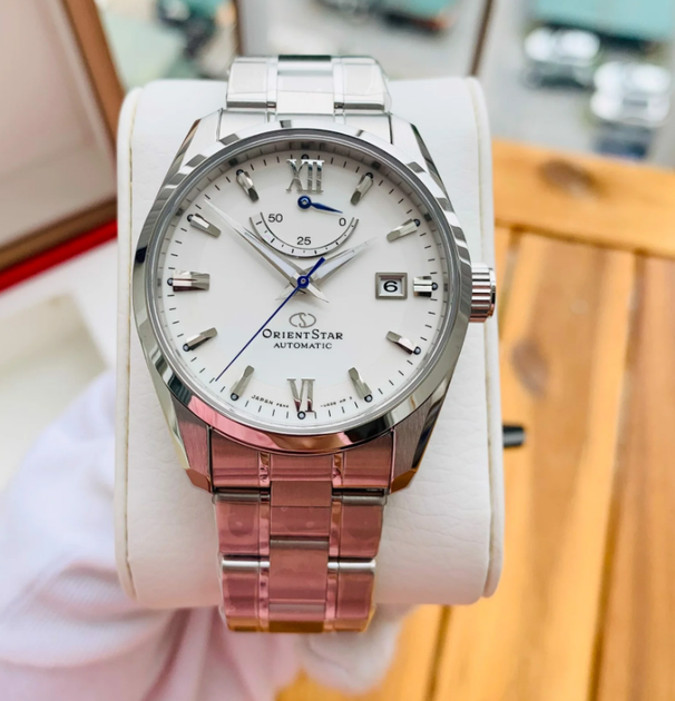 Чоловічий наручний годинник з люмінесцентними стрілками Orient RE-AU0006S00B Срібло - зображення 4