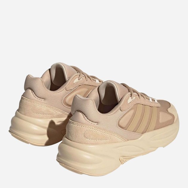 Buty sportowe damskie na platformie do kostki adidas Ozelle HP2692 36.5 (4UK) 22.5 cm Beżowe (5904862427515) - obraz 4