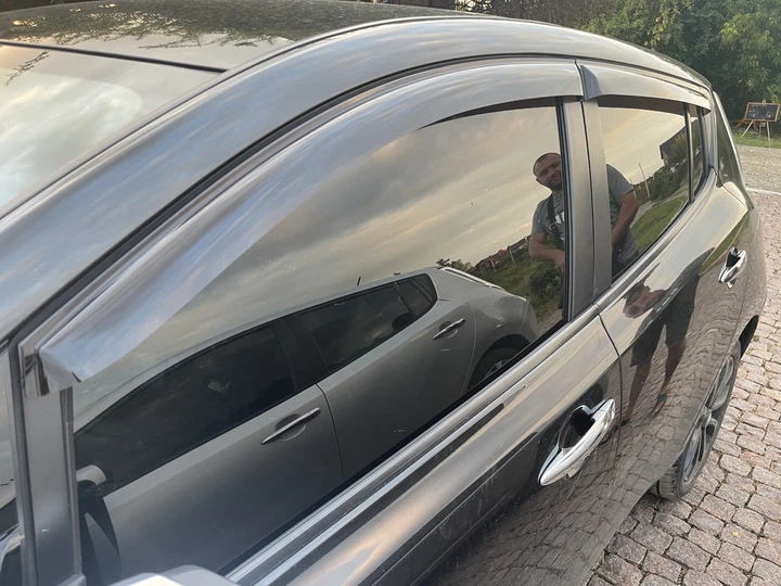 Вітровики (4 шт, HIC) для Nissan Leaf 2010-2017 рр - Фото 2 Вітровики (4 шт, HIC) для Nissan Leaf 2010-2017 рр - зображення 2