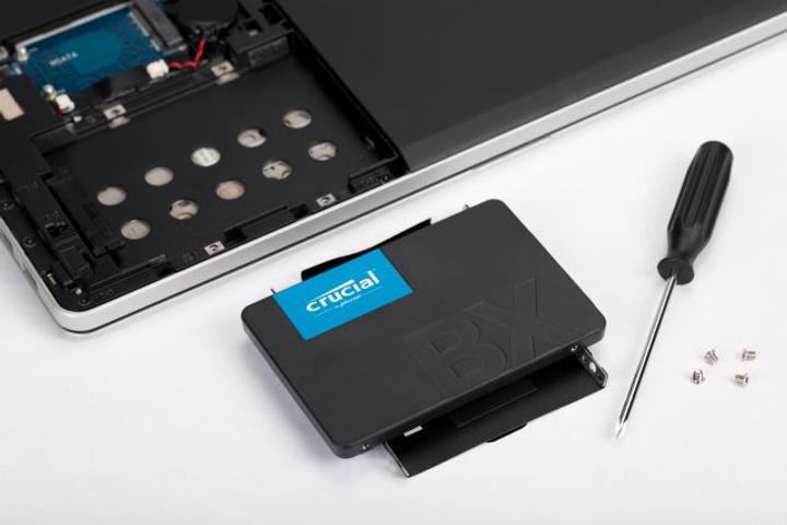 Crucial BX500 2TB 2.5" SATAIII 3D NAND TLC (CT2000BX500SSD1) - зображення 5
