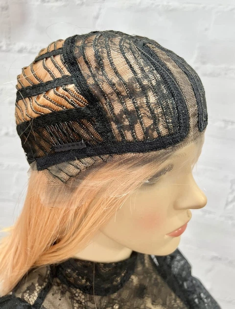 Парик на сетке PoliLy Lace Wig Momo каре омбре розовый блонд - изображение 7