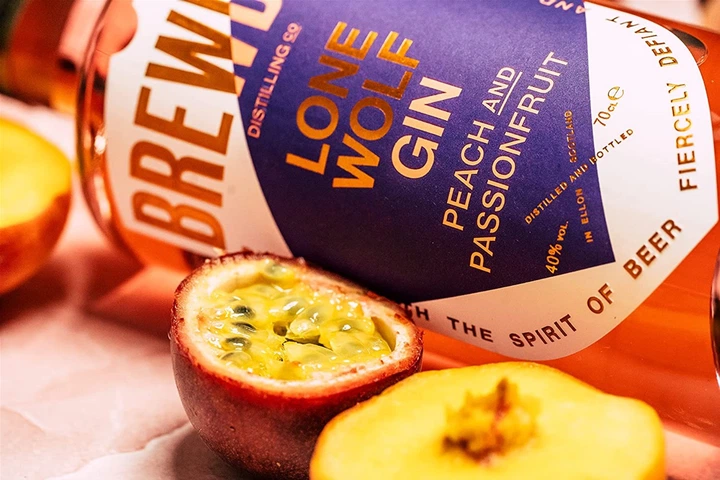 Джин LoneWolf Peach and Passionfruit Gin 0.7 л 40% (5056025455023) - Фото 4 Джин LoneWolf Peach and Passionfruit Gin 0.7 л 40% (5056025455023) - изображение 4