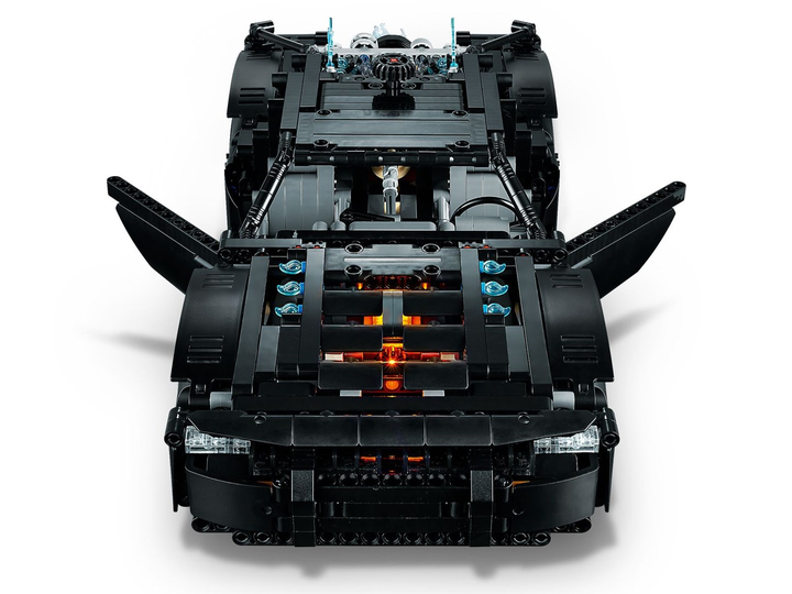 Zestaw klocków LEGO Technic Batman: Batmobil 1360 elementów (42127) - obraz 2