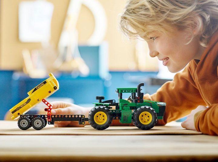 Конструктор LEGO Technic John Deere 9620R 4WD Tractor 390 деталей (42136) - зображення 7