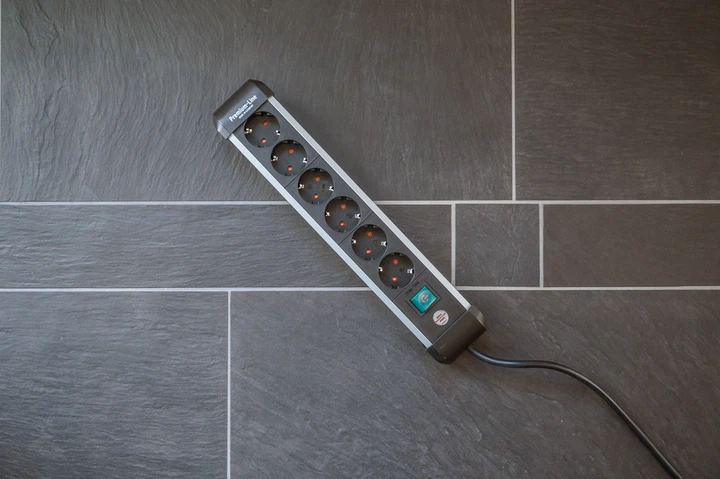 Listwa zasilająca Brennenstuhl Premium Alu-Line 6 gniazd 3 m (1391030600) - obraz 10