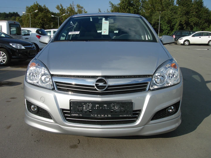 Передняя нижняя накладка Sedan (грунт под покраску) для Opel Astra H 2004-2013 гг - изображение 2
