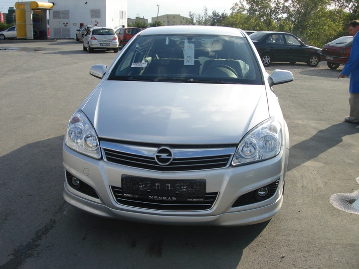 Передняя нижняя накладка Sedan (грунт под покраску) для Opel Astra H 2004-2013 гг - изображение 4