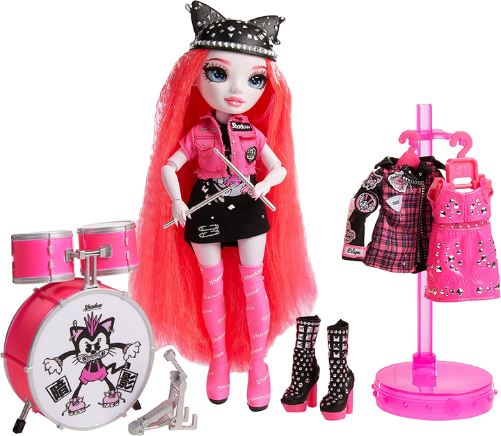 draculaura in 2023  Monster high characters, Aesthetic roblox royale high  outfits, Hello kitty art