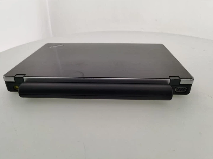 Нетбук Lenovo ThinkPad Edge 11 / 11.6" TN / Core i3-380UM (2(4) ядра по 1.33GHz) / 4GB DDR3 / 240GB SSD / HD Graphics / WebCam б/у - Фото 3 Нетбук Lenovo ThinkPad Edge 11 / 11.6" TN / Core i3-380UM (2(4) ядра по 1.33GHz) / 4GB DDR3 / 240GB SSD / HD Graphics / WebCam б/у - изображение 3