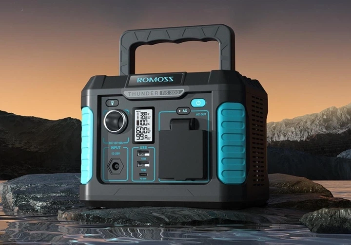 ROMOSS THUNDER RS300 ポータブル電源　300W ROMOSS Thunder RS 300W Power Station Review - YouTube