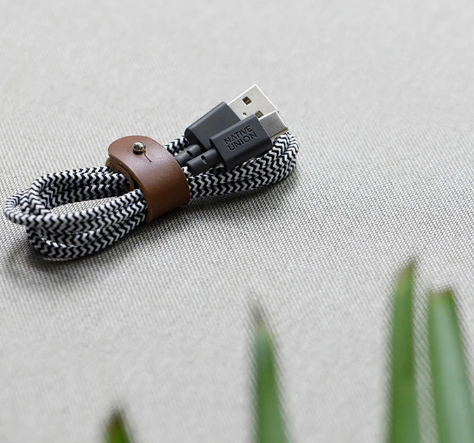 Кабель Native Union Belt Cable USB-A to USB-C Zebra (1.2 m) (BELT-AC-ZEB-NP) - Фото 5 Кабель Native Union Belt Cable USB-A to USB-C Zebra (1.2 m) (BELT-AC-ZEB-NP) - изображение 5