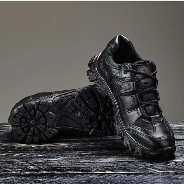 Кроссовки мужские кожаные Demi Season 46 (30 см) Демисезон 1208 Ukr-Tec (Черные) тактические ботинки - изображение 1