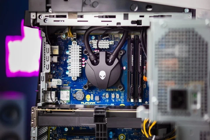 Alienware 裏返し Aurora R10 Ryzen5 5600X RX5300