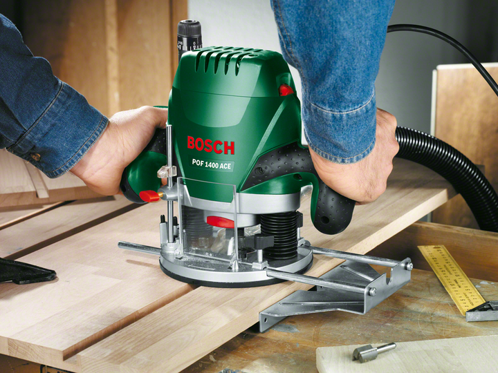 Фрезер Bosch POF 1400 ACE, Constant Electronic + Набор 6 фрез, 1400 Вт, переходник к пылесосу, чемодан (060326C801) - Фото 9 Фрезер Bosch POF 1400 ACE, Constant Electronic + Набор 6 фрез, 1400 Вт, переходник к пылесосу, чемодан (060326C801) - изображение 9