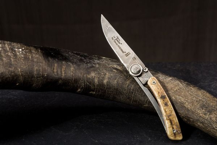 Нож карманный Claude Dozorme, LeThiers Liner Lock, дамаск, ручка из рога барана (5.90.142.37D) - изображение 1