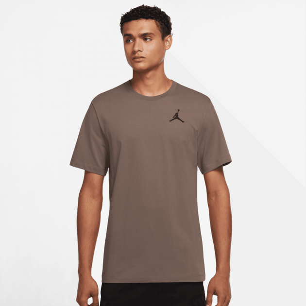 Футболка JORDAN M J JUMPMAN EMB SS CREW XS Коричневый DC7485-274 - Фото 1 Футболка JORDAN M J JUMPMAN EMB SS CREW XS Коричневый DC7485-274 - изображение 1
