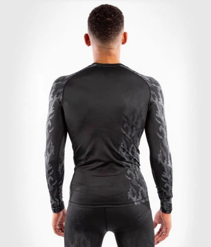 Рашгард Venum Official UFC Fight Week Black (VNMUFC-00055-001-L) - Фото 3 Рашгард Venum Official UFC Fight Week Black (VNMUFC-00055-001-L) - изображение 3
