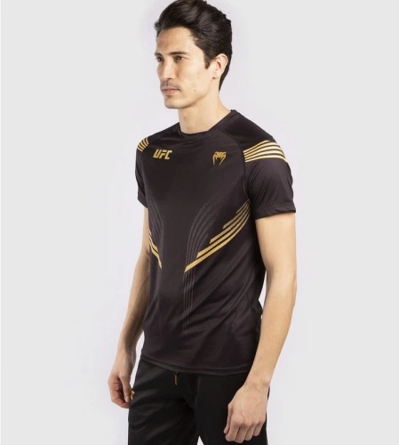 Футболка Venum UFC FightNight Pro Linе Dry Tech Black Gold (VNMUFC-00059-126-S) - Фото 3 Футболка Venum UFC FightNight Pro Linе Dry Tech Black Gold (VNMUFC-00059-126-S) - изображение 3