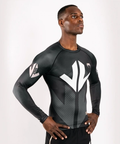 Рашгард Venum Loma Arrow Long Sleeves Rashguards Black White (VENUM-03956-108-S) - Фото 3 Рашгард Venum Loma Arrow Long Sleeves Rashguards Black White (VENUM-03956-108-S) - изображение 3