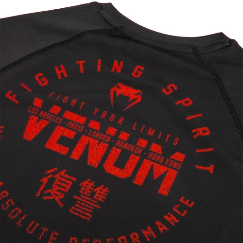 Рашгард Venum Signature Rashguard Long Sleeves Black Red (VENUM-03653-100-XL) - Фото 4 Рашгард Venum Signature Rashguard Long Sleeves Black Red (VENUM-03653-100-XL) - изображение 4