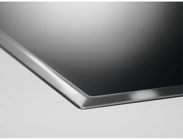 Варильна поверхня електрична Electrolux EHF6342XOK - зображення 5