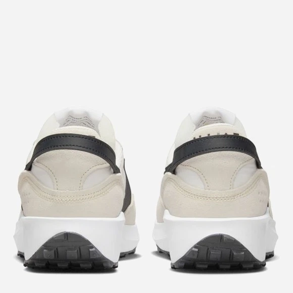 Buty sportowe damskie zamszowe na platformie do kostki Nike Waffle Debut DH9523-102 40 (8.5US) 25.5 cm Białe (196149211046) - obraz 4