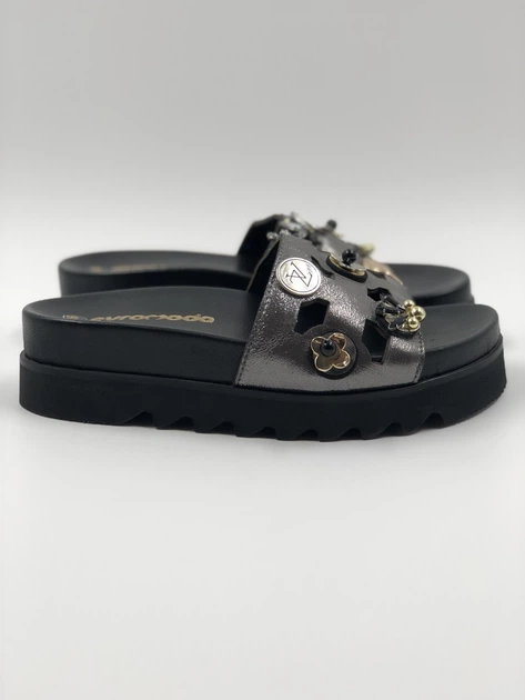 Женские шлепанцы ТМ Evromoda 1722 кожа 36 р. 23,5 см. черные с серебристым - Фото 1 Женские шлепанцы ТМ Evromoda 1722 кожа 36 р. 23,5 см. черные с серебристым - изображение 1
