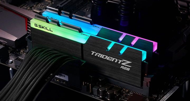 Pamięć RAM G.Skill DDR4-4000 32768MB PC4-32000 (zestaw 2x16384) Trident Z RGB (F4-4000C18D-32GTZR) - obraz 3