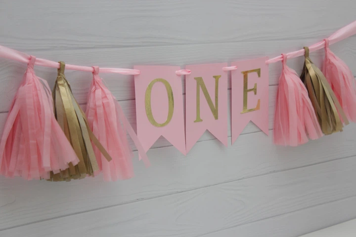 Гирлянда бумажная ONEDAY DECOR флажки "ONE" с кисточками розовая - изображение 2