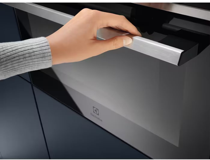 Вбудовувана мікрохвильова піч Electrolux EVM8E08X - зображення 4