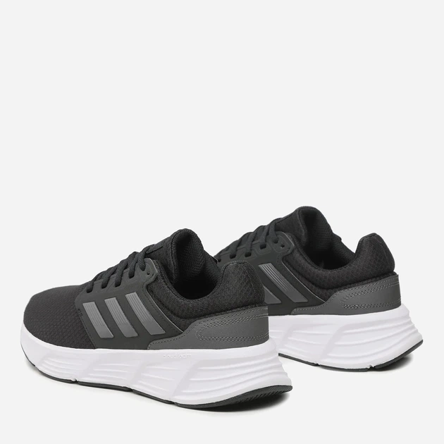 Buty do biegania męskie adidas Galaxy 6 HP2423 41.5 (7.5UK) 26 cm Czarne (4066748603725) - obraz 3