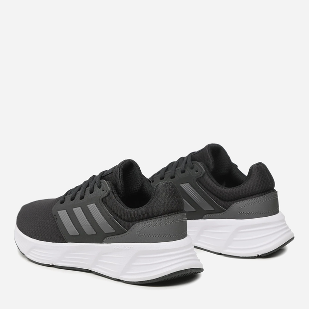 Чоловічі кросівки для бігу adidas Galaxy 6 HP2423 42.5 (8.5UK) 27 см Чорні (4066748603763) - зображення 3