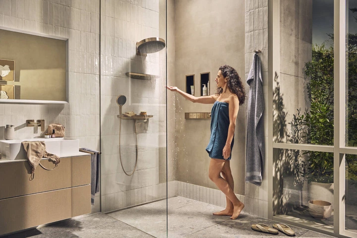 Лійка для душу Hansgrohe Rainfinity 130 3jet EcoSmart (колір - шліфована бронза) 26865140 - изображение 2
