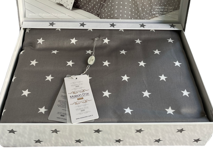 Комплект постельного белья Maison D'or Stars Grey сатин 220-200 см серый - Фото 5 Комплект постельного белья Maison D'or Stars Grey сатин 220-200 см серый - изображение 5
