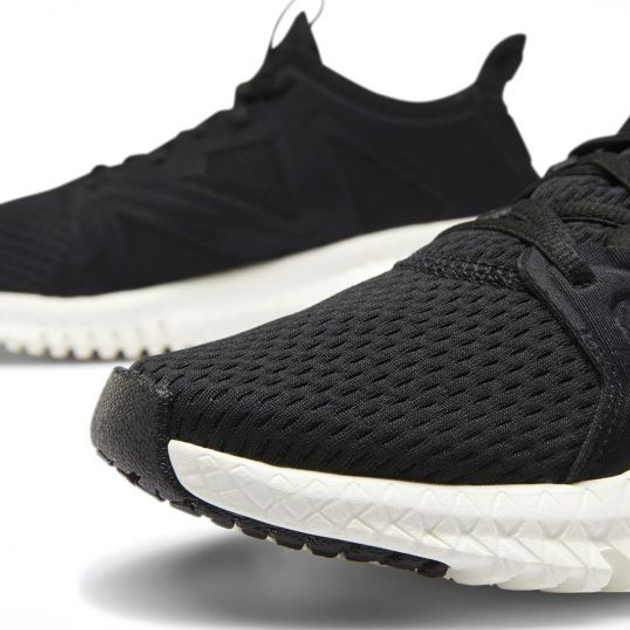 Buty na siłownię damskie Reebok Flexagon 2.0 DV6008 41 (10US) 27 cm Czarne (4061624432970) - obraz 4