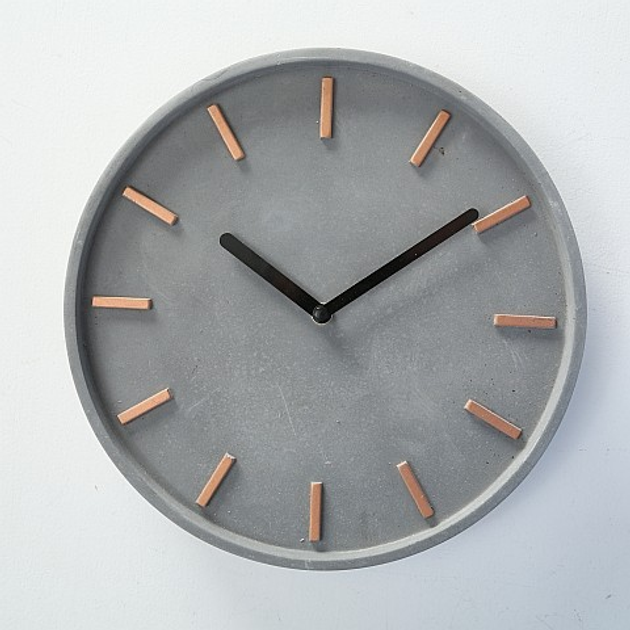 Часы из бетона