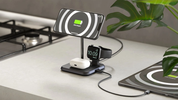 Бездротовий зарядний пристрій Zens 4-in-1 Magnetic + Watch Aluminium Wireless Charger Black (8720618634177) - зображення 4