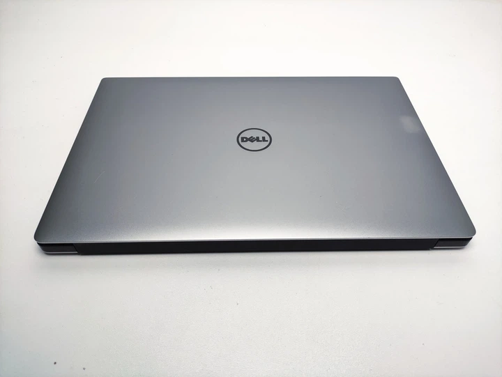 Ноутбук Dell XPS 15 9560 15.6 Touch 4K IPS Core i5-7300HQ 16GB SSD