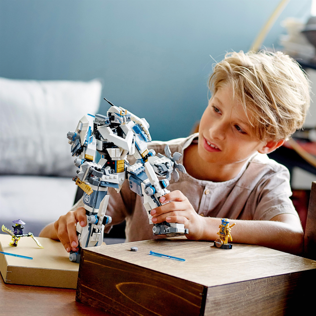Zestaw klocków LEGO Ninjago Starcie tytanów Mech 840 elementów (71738) - obraz 3