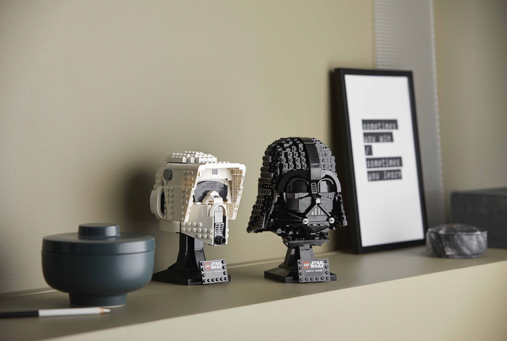 Конструктор LEGO Star Wars Шолом Дарта Вейдера 834 деталі (75304) - зображення 7