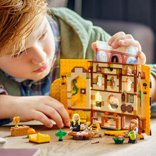 Конструктор LEGO Harry Potter Прапор гуртожитку Гафелпаф 313 деталей (76412) - зображення 6