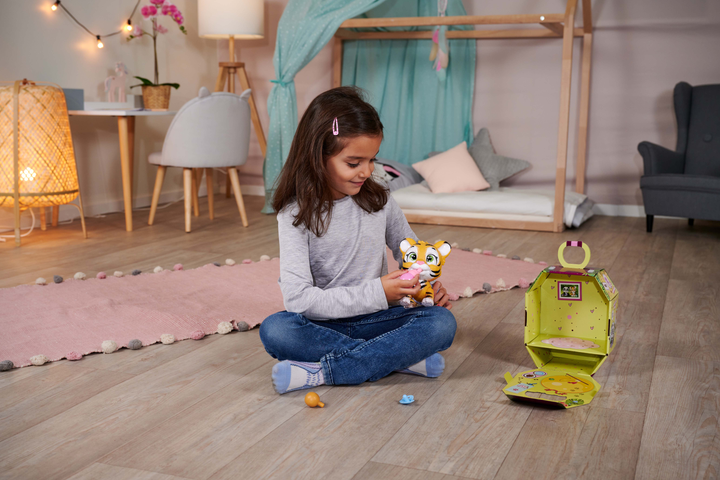 Ігровий набір Simba "Pamper Petz Тигреня" що п'є і писає з кольоровою лапкою 3 аксесуарів-сюрпризу (5953575) - зображення 11