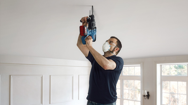 Бесщеточный аккумуляторный перфоратор Bosch GBH 180-LI + 1ак. x GBA 18V 4.0 Ah, GAL 18V-40 + Набор 5 ударных сверл SDS plus 5X (0615990M9C) - изображение 9