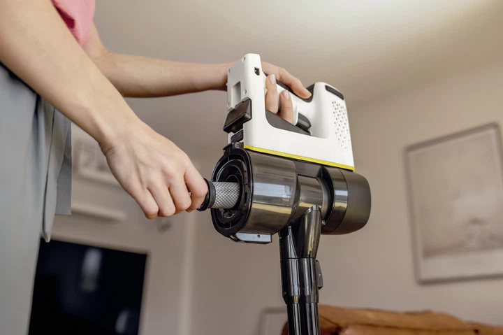 Odkurzacz akumulatorowy Karcher VC 4 Cordless myHome Car (1.198-632.0) - obraz 2