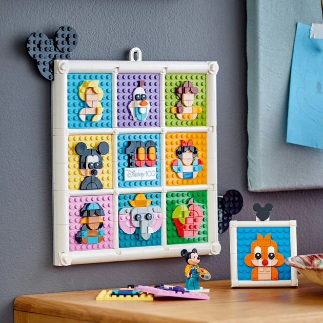 Zestaw klocków LEGO Disney 100 lat kultowych animacji Disneya 1022 elementy (43221) - obraz 5