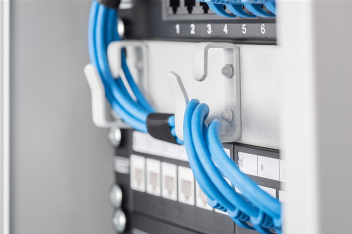 Шафа настінна серверна Digitus Professional 10" зі скляними дверима 9U Сірий (DN-10-09U) - зображення 3