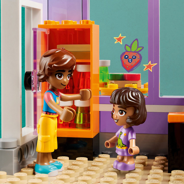 Zestaw klocków LEGO Friends Jadłodajnia w Heartlake 695 elementów (41747) - obraz 7