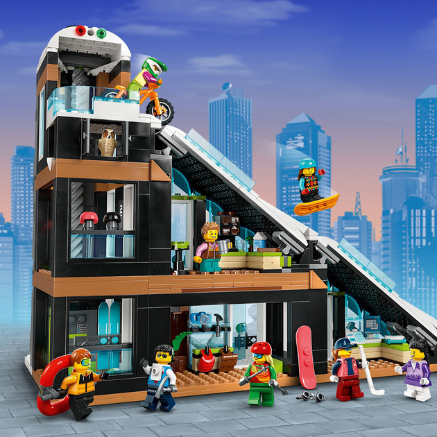 Конструктор LEGO City Гірськолижний і скелелазний центр 1045 деталей (60366) - зображення 8