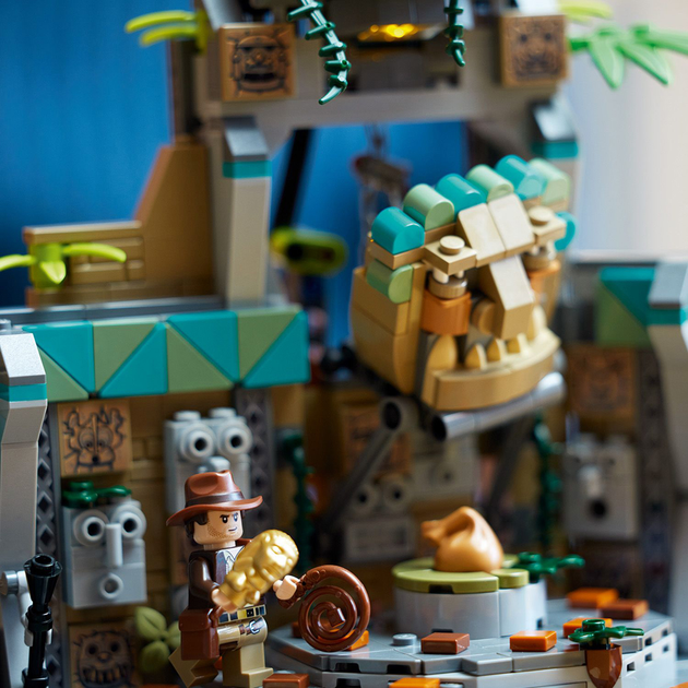 Конструктор LEGO Indiana Jones Храм Золотого Ідола 1545 деталей (77015) - зображення 3