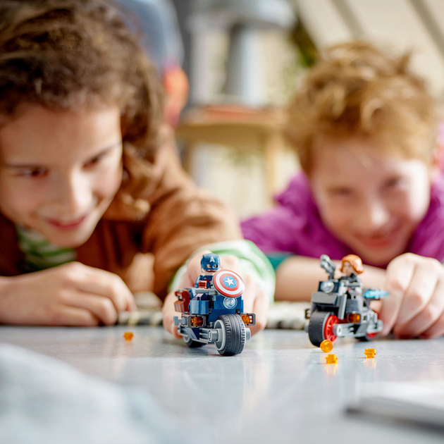 Конструктор LEGO Marvel Мотоцикли Чорної Вдови й Капітана Америка 130 деталей (76260) - зображення 3